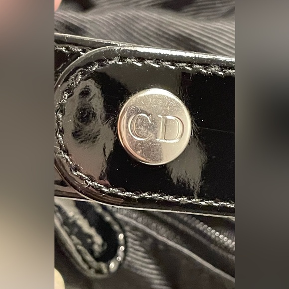 Description
Dior beauty cosmetic bag
14.5x12x5cm - Picture 7 of 10